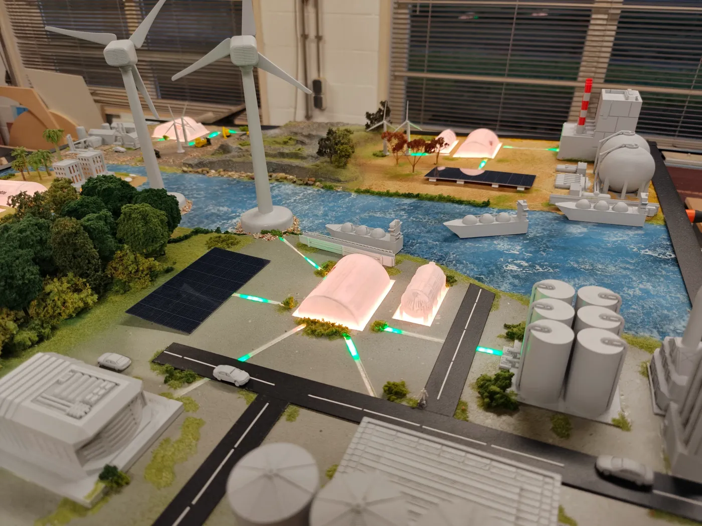 Green LED flow lines in architectural model