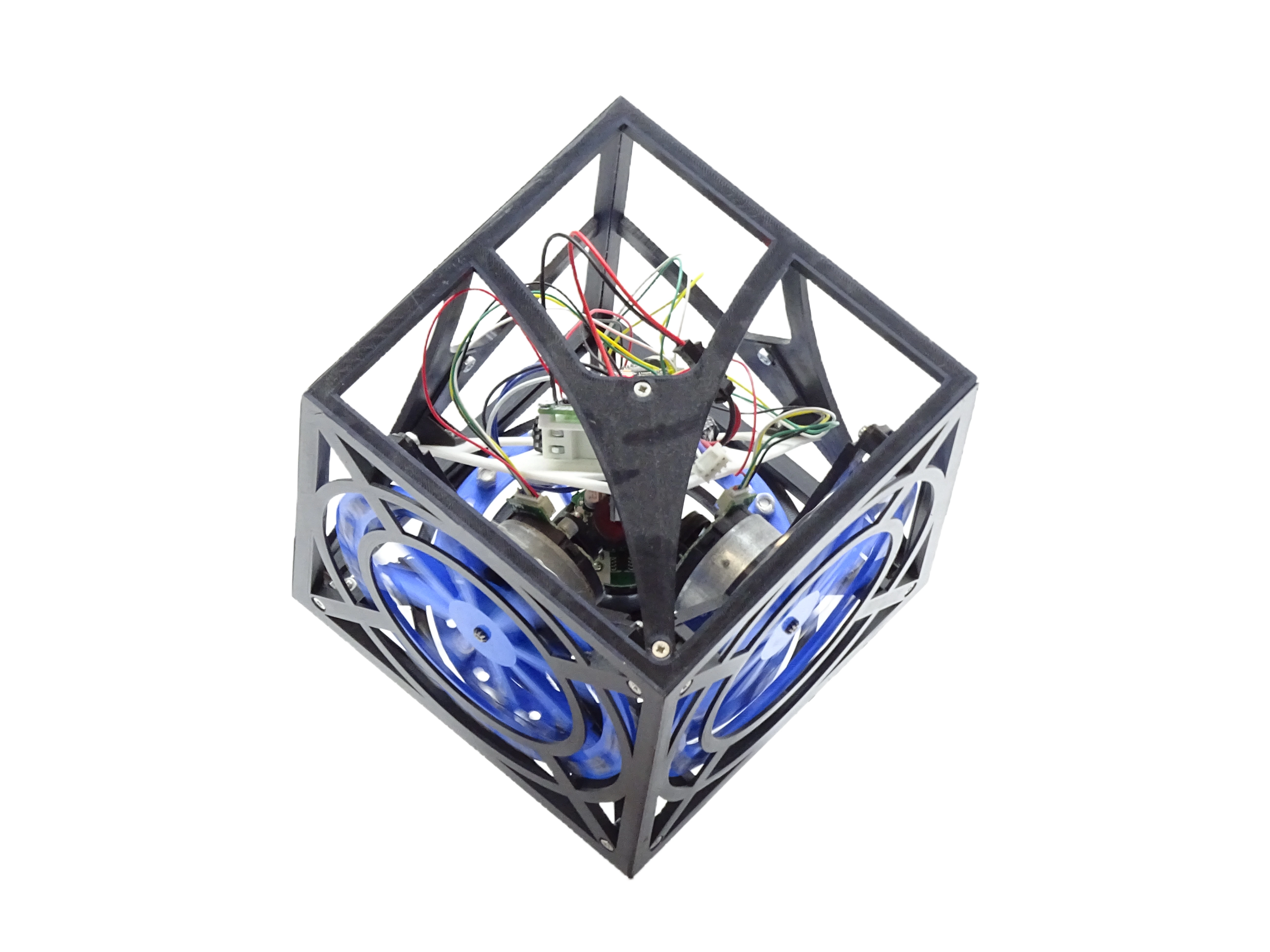 Bovenaanzicht van zelfbalancerende kubus – elektronica prototype met IMU en motorsturing